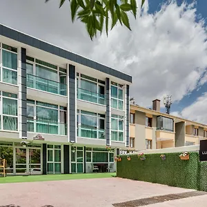Lucky Homes Apartment