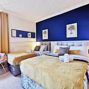 Summer Lane House-3 Bedrooms-close To M1-longer Stay-free Parking Holiday home Barnsley