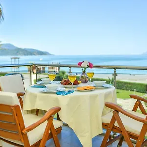 Saros Calis Beach Apartment Fethiye